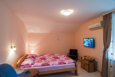 Apartman broj 8